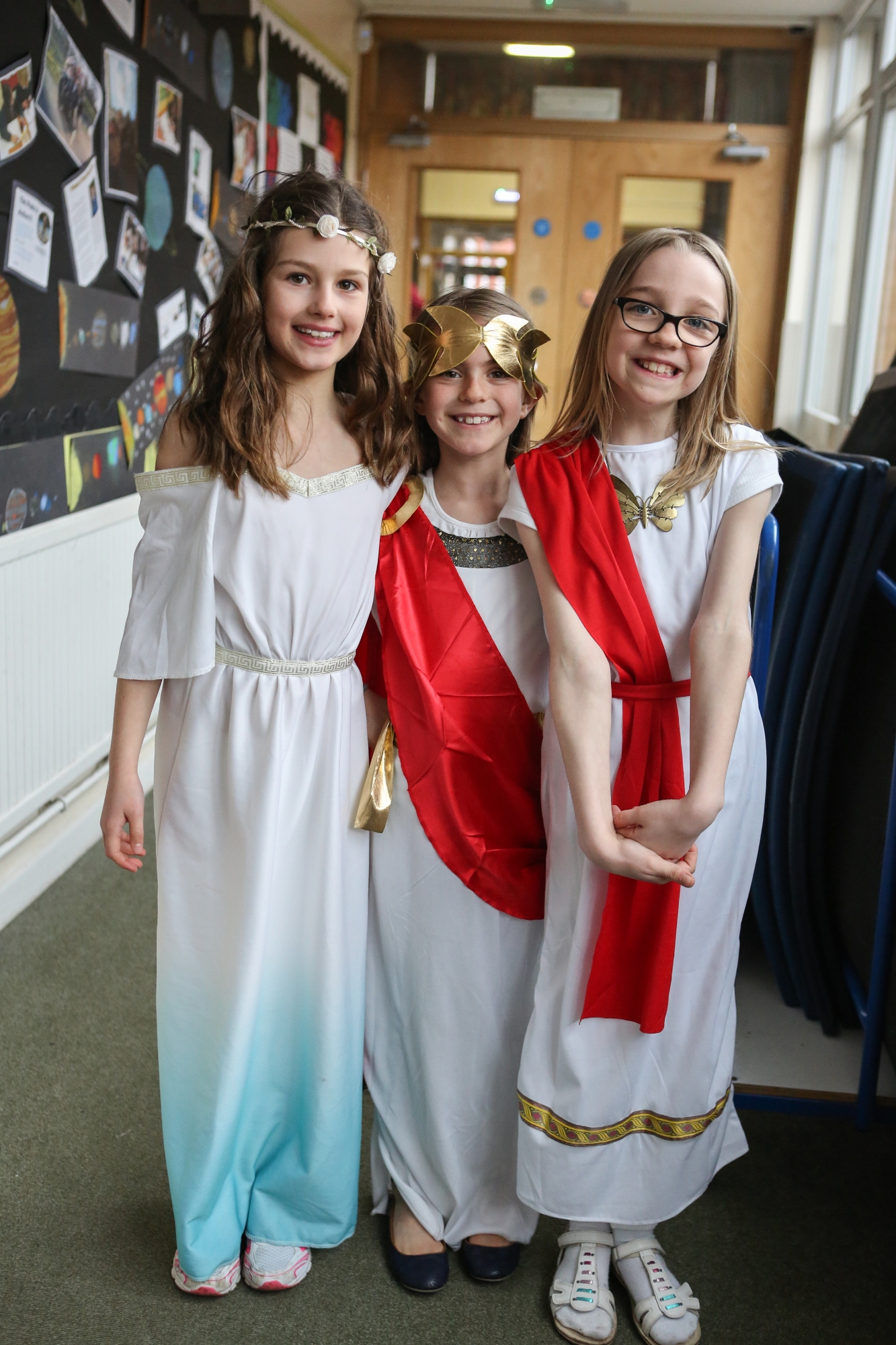 Dress up as outlet a roman girl